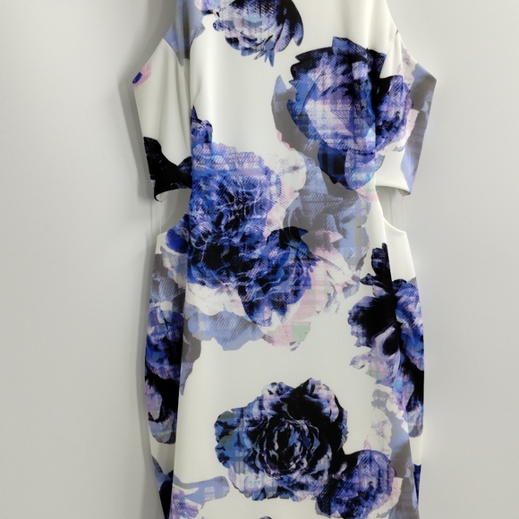 Finders Keepers Atlas Cut‎ Out Purple Rose Dress - Picture 6 of 14